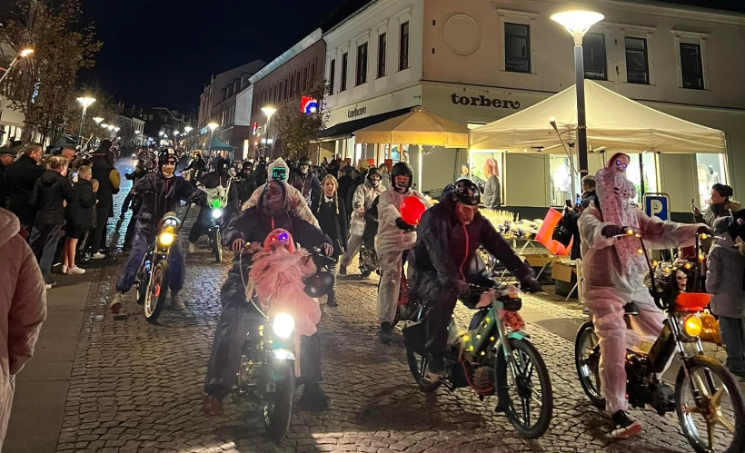Halloween By-Night